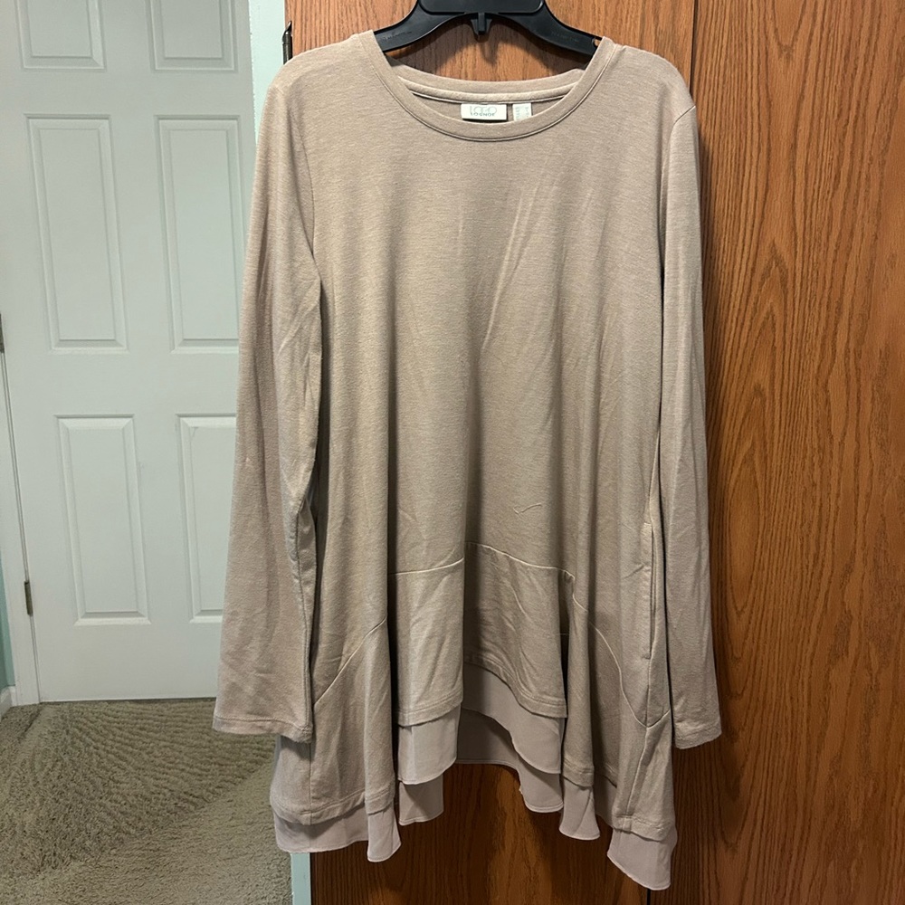LOGO LOUNGE WOMENS SIZE MEDIUM LONG SLEEVE GREY TUNIC TOP